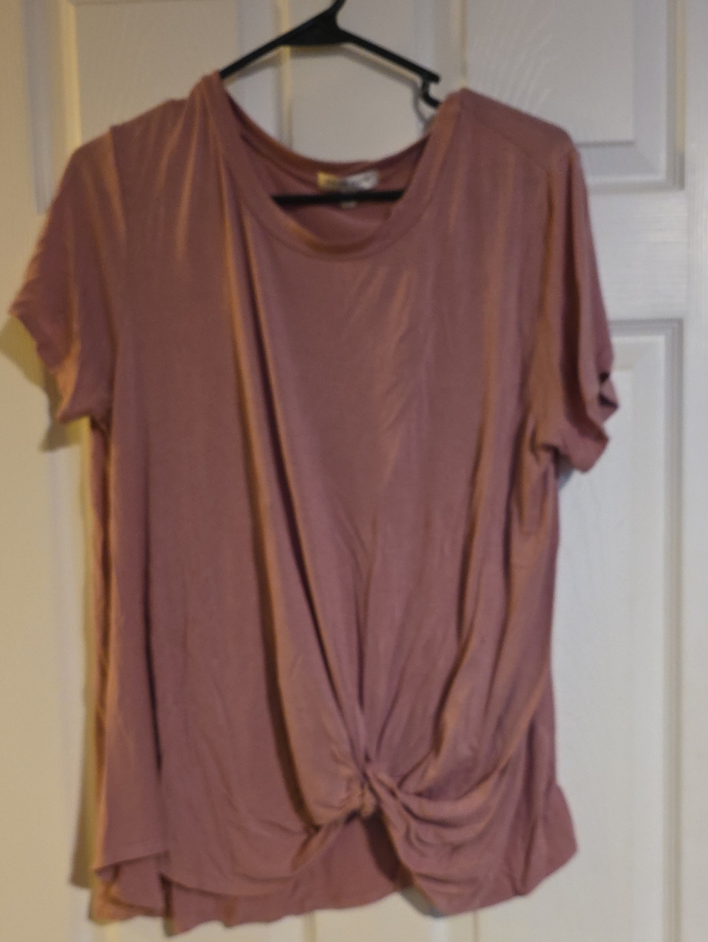 Twist-Front Short Sleeve Tee in Mauve